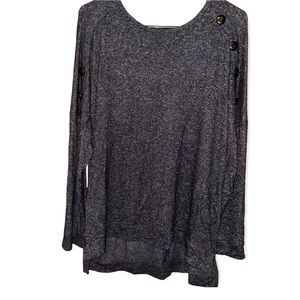 Olivia Blu Women's lightweight soft sweater top. SIZE XL